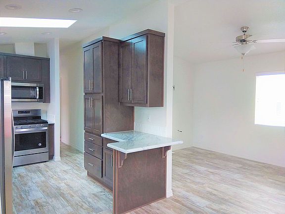 5th image of 1819 Smythe Ave #301