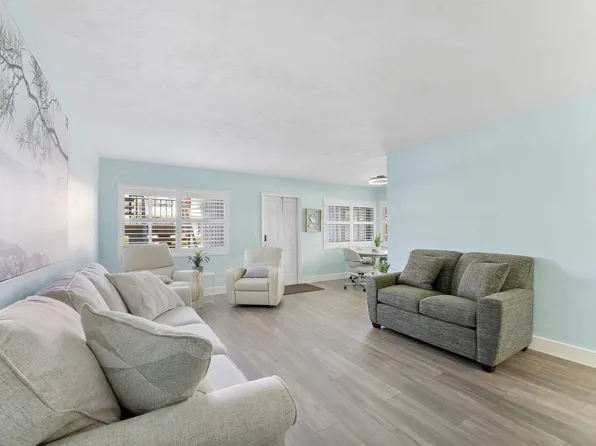 3322 CYNTHIA Lane #102, Lake Worth Beach, FL 33461