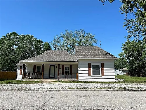 405 Benton St Photo 1
