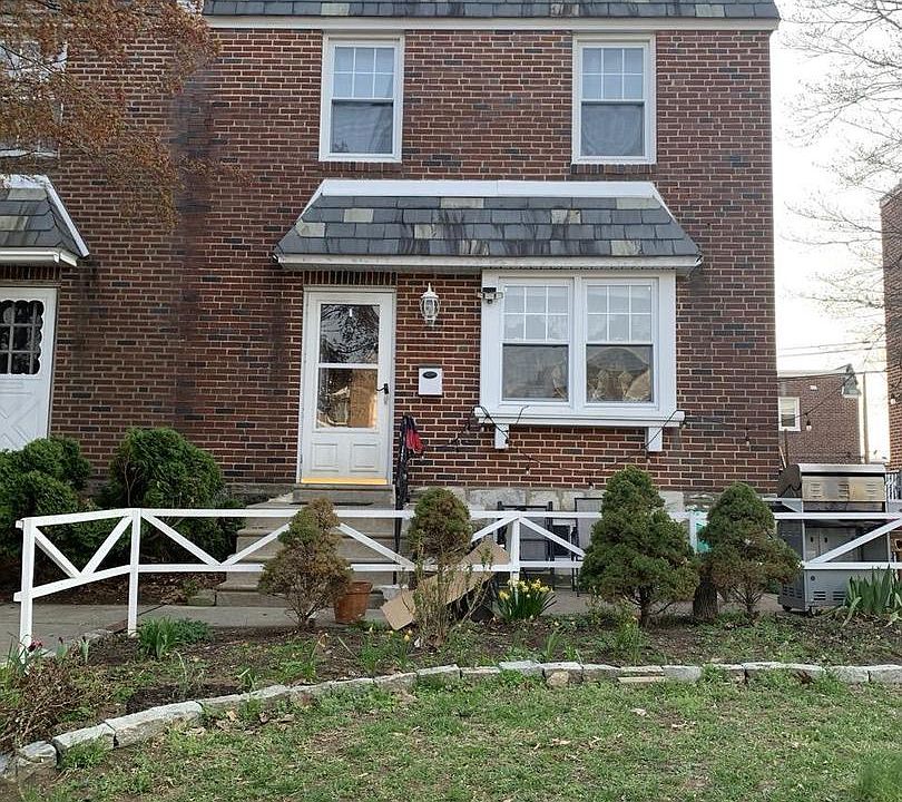 1st image of 1836 Faunce St