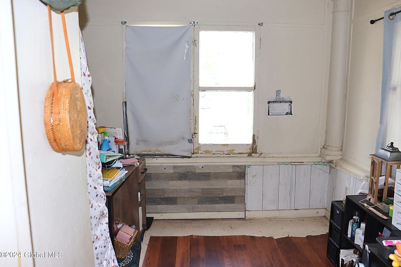 4th image of 224 Delaware Avenue