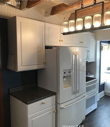 4th image of 421 Breckenridge St