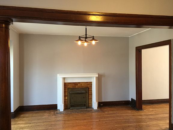 3rd image of 817 Vinewood St