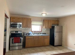 7643 270th St #2, New Hyde Park, NY 11040