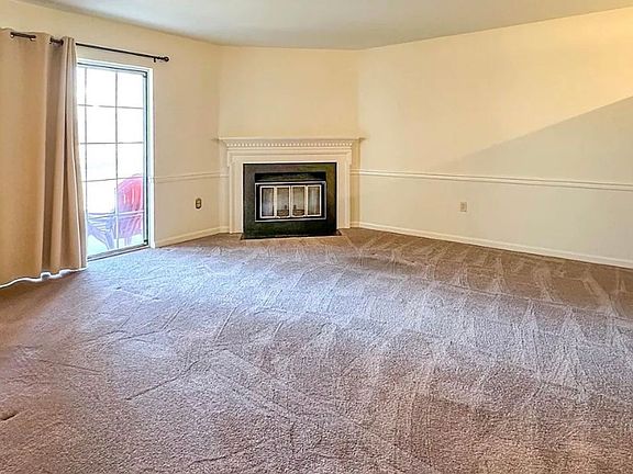 5th image of 109 Valley Greene Cir #135