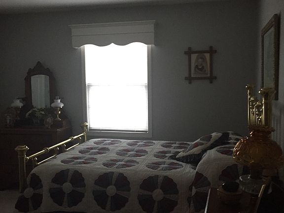 2nd image of 412 Farmbrook Cir
