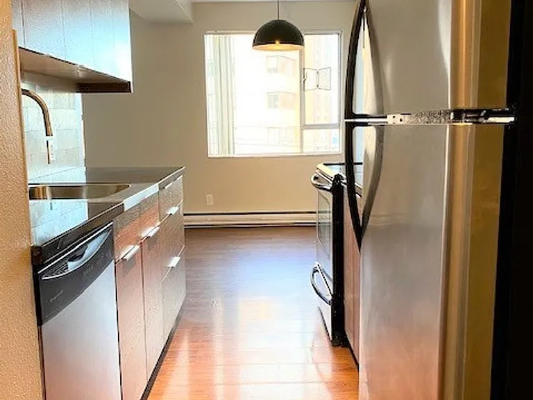 2020 Building — Photo 53