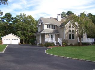 199 Halsey Manor Rd, Manorville, NY 11949