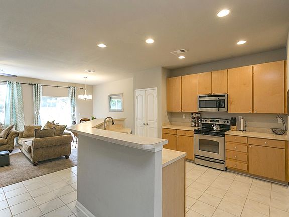 2nd image of 3915 Cannonsgate Ln