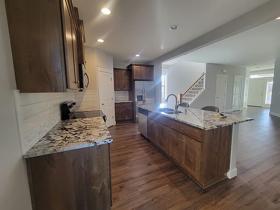 2nd image of 6601 NE 71st Ave