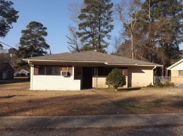 1132 Wallace St, Malvern, AR 72104