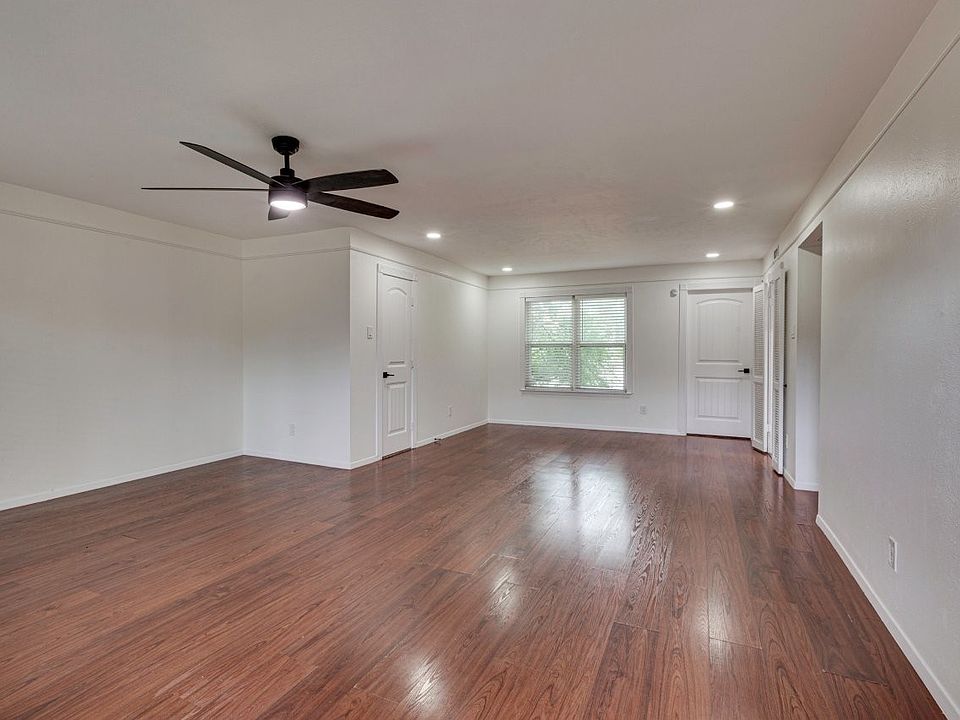 1st image of 6620 Eastridge Dr APT 219