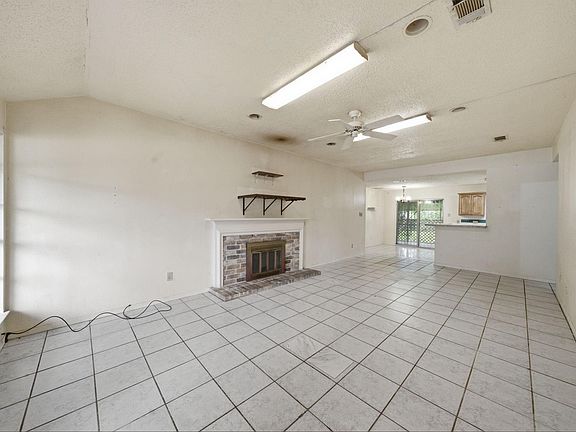 5th image of 13334 Wells River Dr