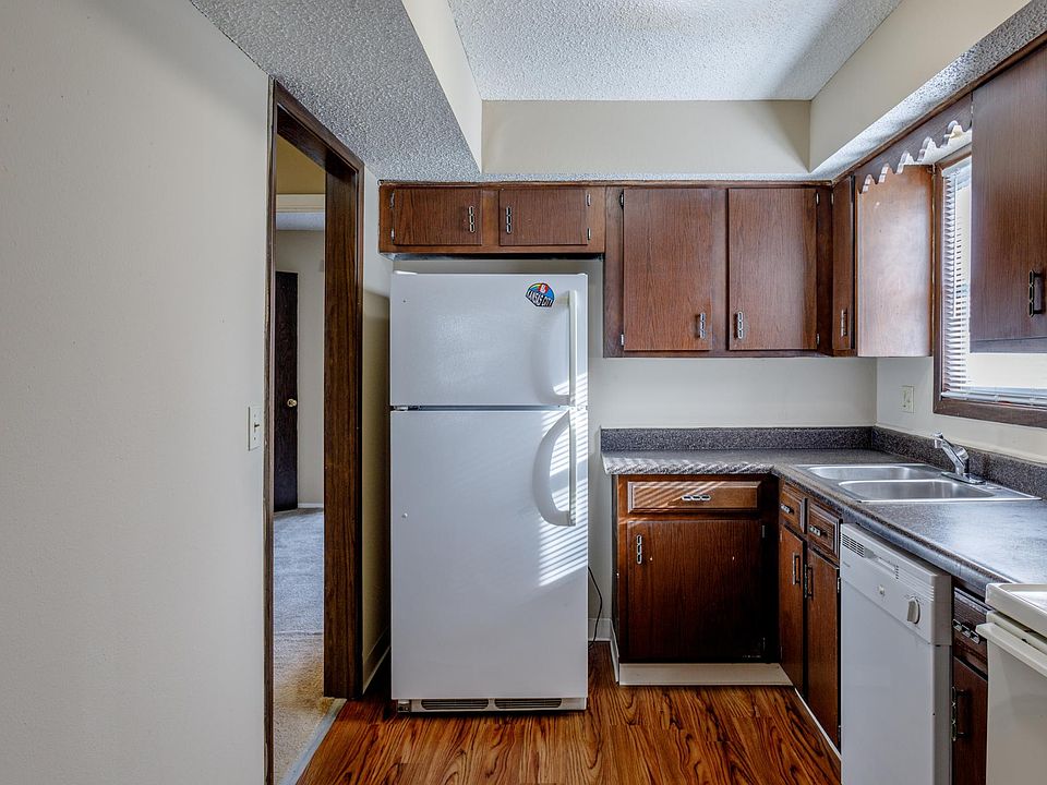 1st image of 919 Fontana Ave APT 2