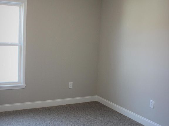 Additional bedroom on 2nd floor