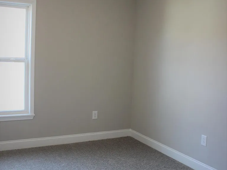 Additional bedroom on 2nd floor