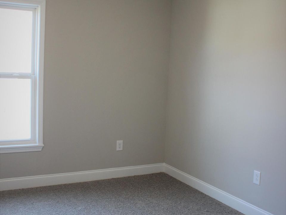 Additional bedroom on 2nd floor