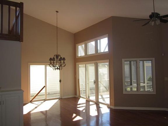 5th image of 3547 Clearwater Cir