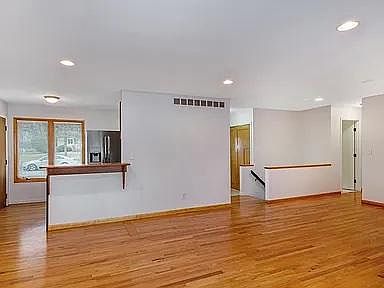 4th image of 2135 Garden Homes Ct