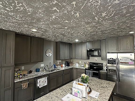5th image of 1270 SW 12th St