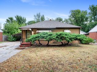 1832 S Old Manor Rd, Wichita, KS 67218