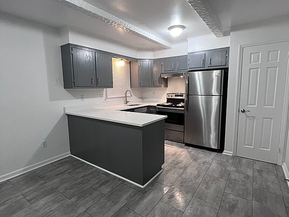 4th image of 21 Leonard St