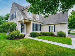 14 Cavendish Pl #14, Avon, CT 06001