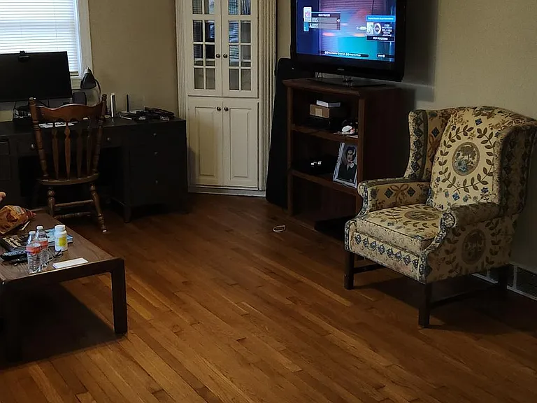 617 Anniston Dr — Photo 2