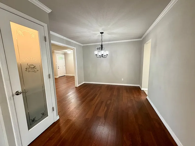 2120 Garner Ln — Photo 9