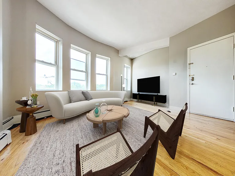 338 Warren St #4 — Photo 3