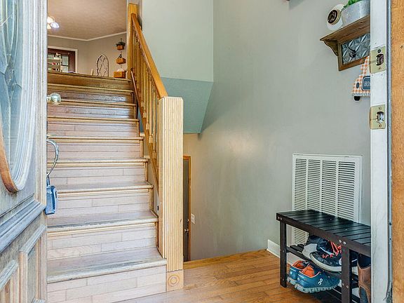3rd image of 138 Lexington Ave