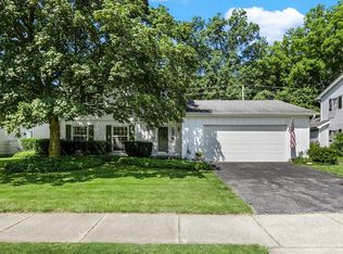 5001 Selkirk Dr, South Bend, IN 46614