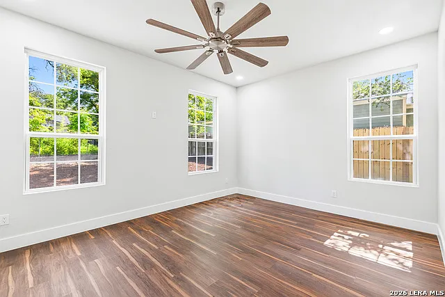 823 W French Pl — Photo 22
