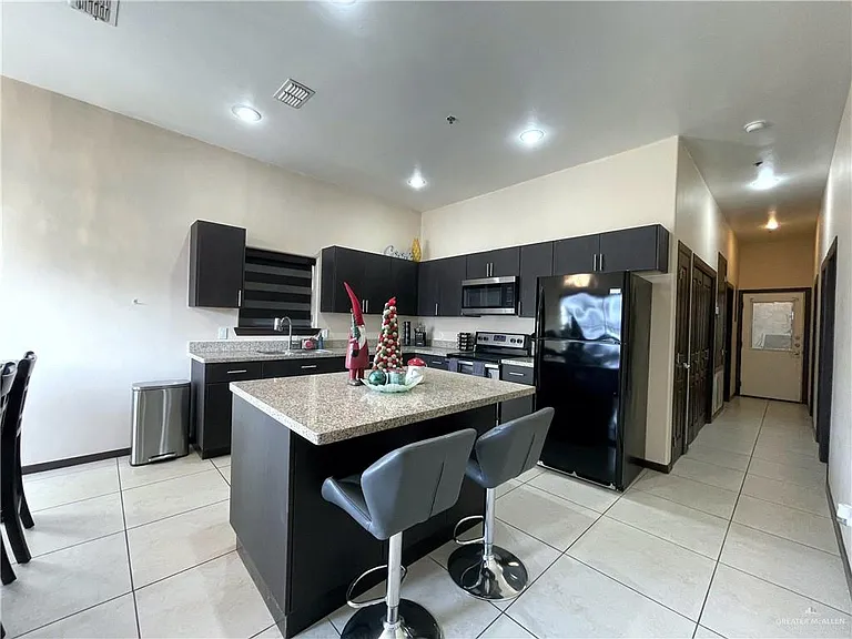 4217 Colbath Ave #430-A — Photo 3