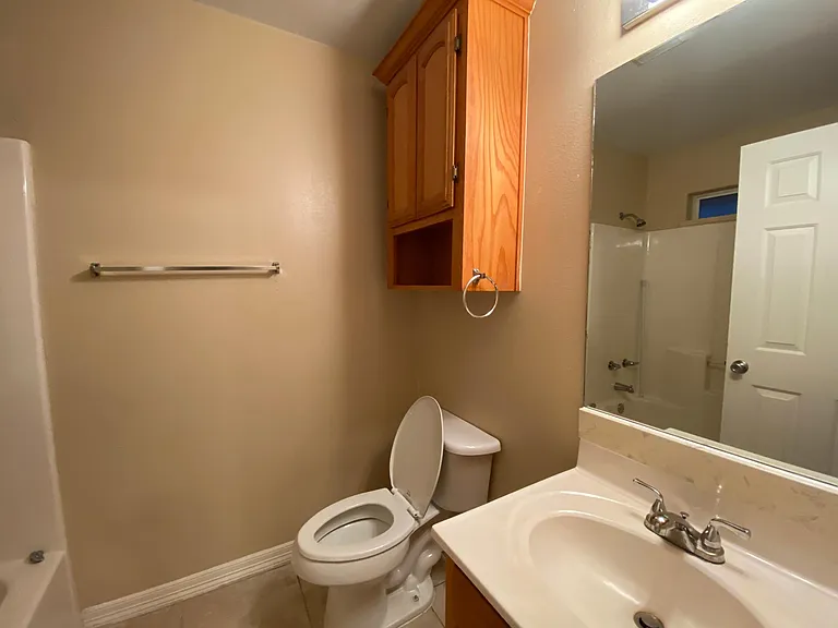 1903 W Bronze St #1 — Photo 7
