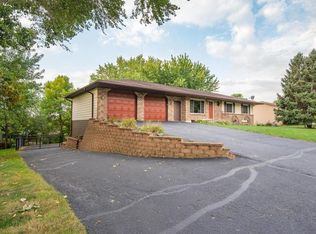 712 11th Ave E, Shakopee, MN 55379