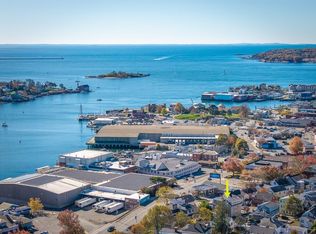160 Prospect St APT 3, Gloucester, MA 01930