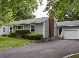 16 Blake Ln, Hampton, NH 03842