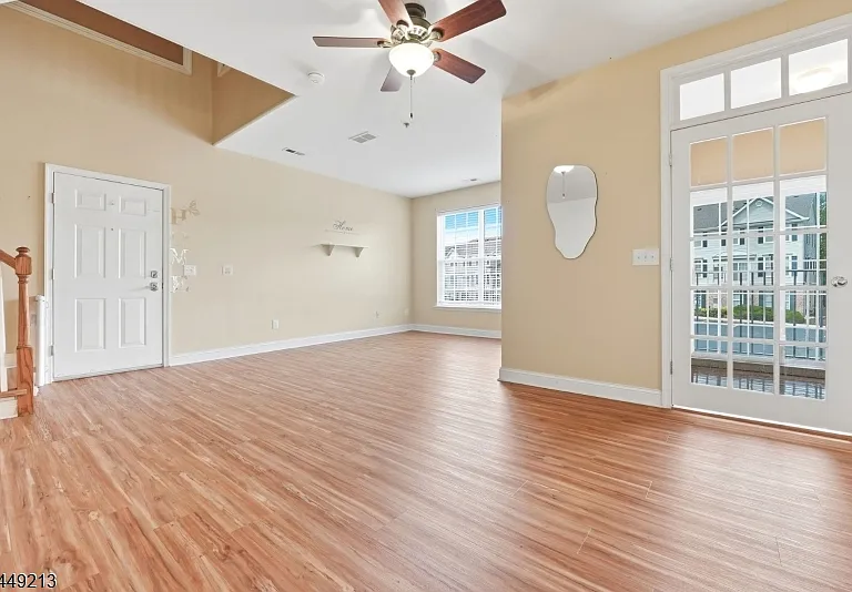 274 Windmill Ct — Photo 2