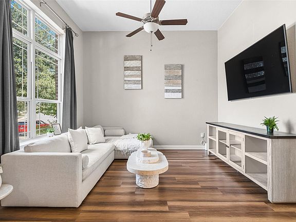 4th image of 7704 Norah Dr