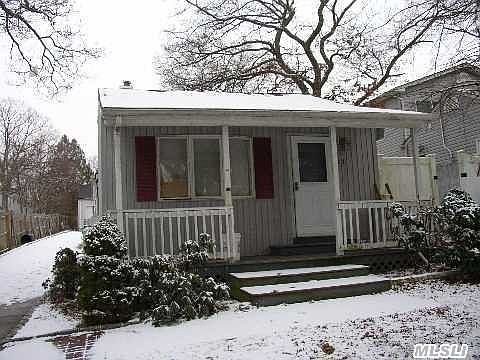 1st image of 11 Cedar Oaks Ave
