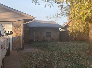 821 W Forster Dr, Mustang, OK 73064