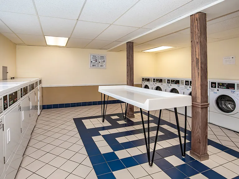 Forest Park Apartments — Photo 9