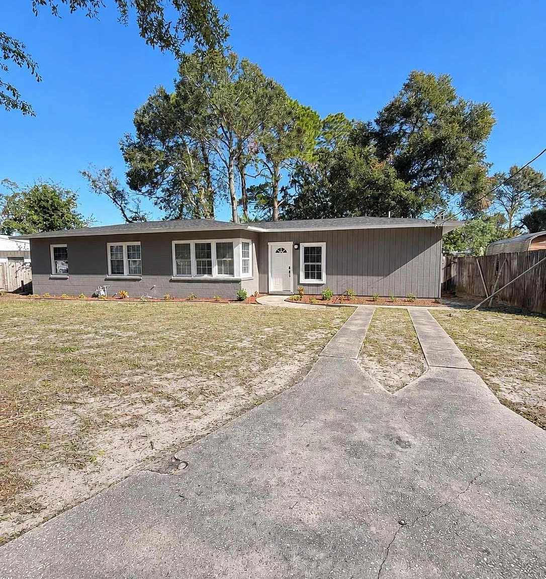 4 bed, 1565 sqft, $2,700 — Photo 1