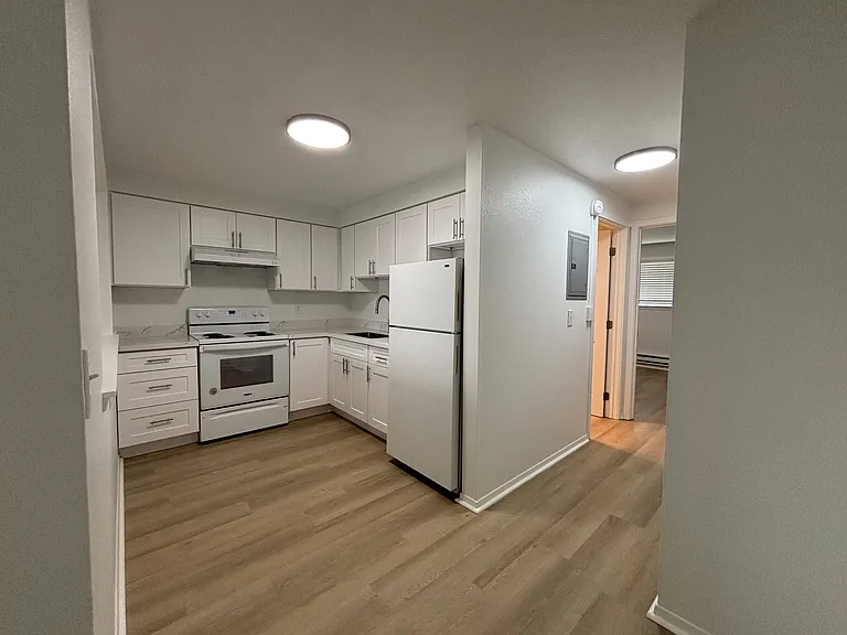 Bridgeview Flats — Photo 46