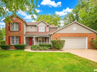 915 W Butterfield Ct, Peoria, IL 61614