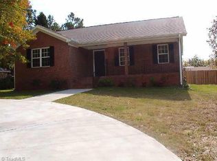 2605 Vickers St, High Point, NC 27260