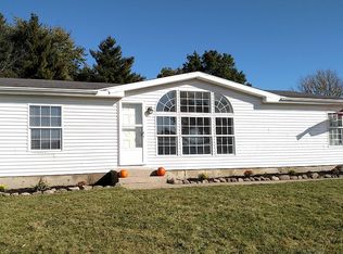 521 Heather Blvd, Nappanee, IN 46550