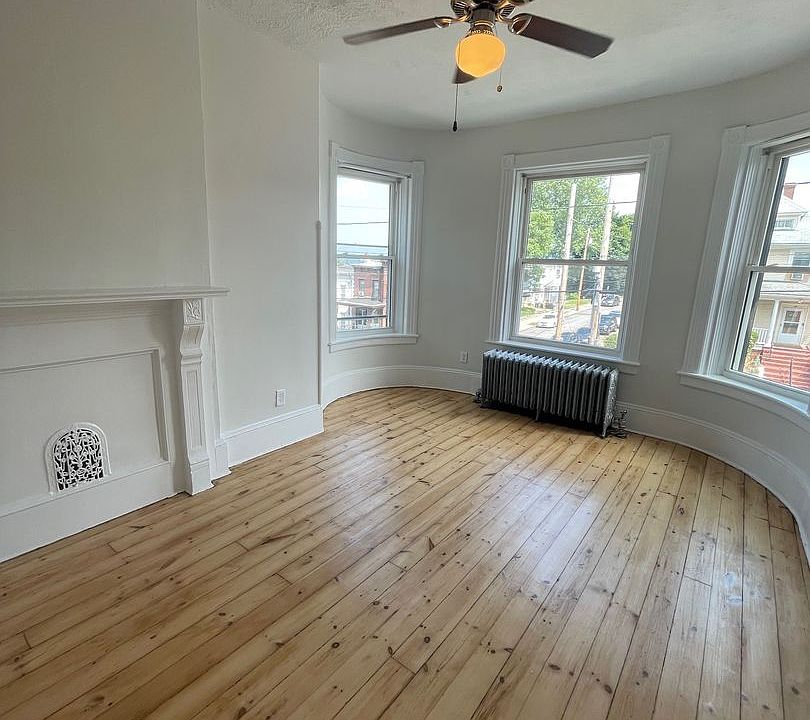 1st image of 17 Liberty St #2