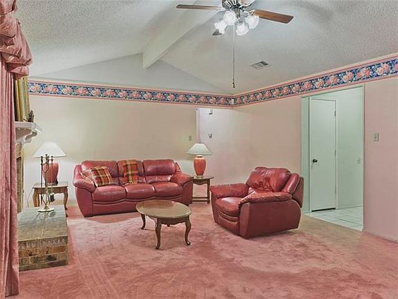 3rd image of 5212 Bellefontaine Dr